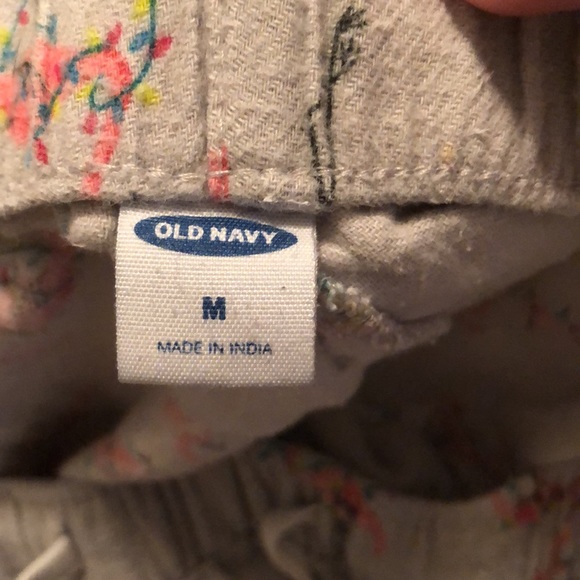Old navy pair of pajama pants - Picture 2 of 3